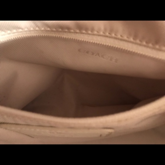 Coach bag with shoulder strap excellent condition - Picture 4 of 8